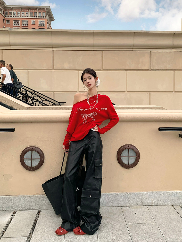 Chic Rhinestone Off-Shoulder Red Knitted Women's Top for Autumn Winter - Sexy Hot Girl Style, French Letter Design Chic Rhinestone Off-Shoulder Red Knitted Women's Top for Autumn Winter - Sexy Hot Girl Style, French Letter Design