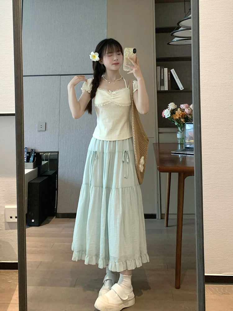 Chic Short Sleeve T-Shirt for Women, Flattering and Slimming Fit, Sweet Summer Style, Trendy Casual Top