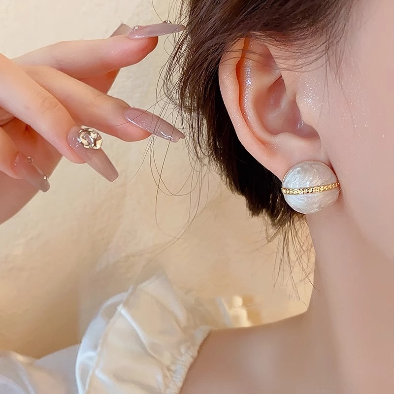 Chic Small Chanel-Style Earrings for Women, Luxury Niche Design, Elegant Parisian Fashion Accessory Chic Small Chanel-Style Earrings for Women, Luxury Niche Design, Elegant Parisian Fashion Accessory
