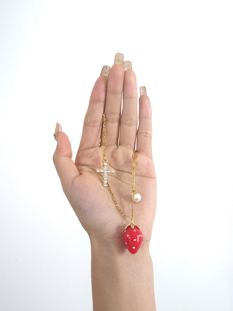 Chic Strawberry Pendant Necklace - High-End Pearl Clavicle Chain, Light Luxury Korean Style Daily Versatile Women's Jewelry Chic Strawberry Pendant Necklace - High-End Pearl Clavicle Chain, Light Luxury Korean Style Daily Versatile Women's Jewelry