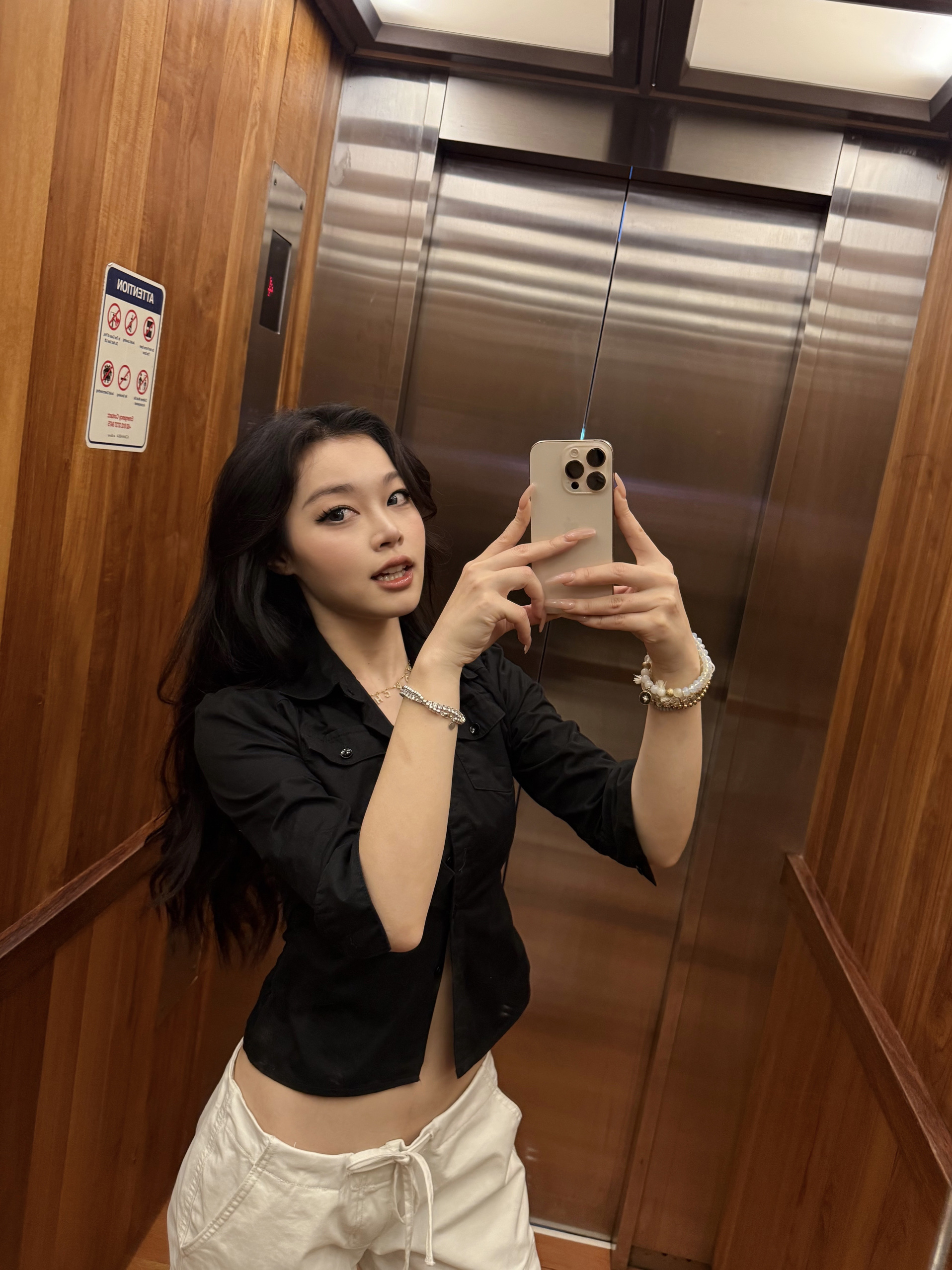 Chic Two-Tone Vintage Waist-Cinching Shirt for a Strong Aura, Exquisite Fit, Perfect for Y2K and Retro Fashion Lovers