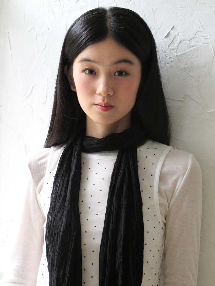 Chic Women's 2025 Autumn High-End Fashion Scarf - Trendy Ins-Style Accessory for Pure Desire Atmosphere Chic Women's 2025 Autumn High-End Fashion Scarf - Trendy Ins-Style Accessory for Pure Desire Atmosphere