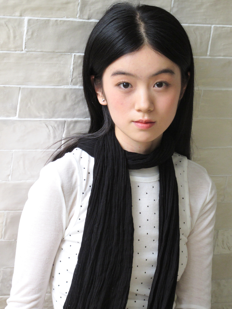 Chic Women's 2025 Autumn High-End Fashion Scarf - Trendy Ins-Style Accessory for Pure Desire Atmosphere Chic Women's 2025 Autumn High-End Fashion Scarf - Trendy Ins-Style Accessory for Pure Desire Atmosphere