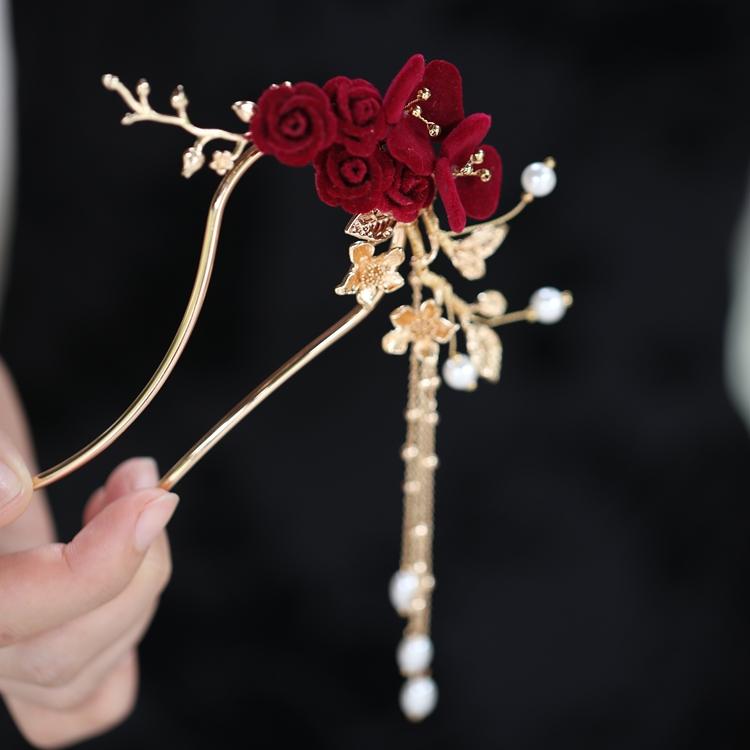 Chinese Classical Bride's U-Shaped Hairpin with Xiuhua Design - Red Toasting Dress Hair Accessory for Mother of the Bride