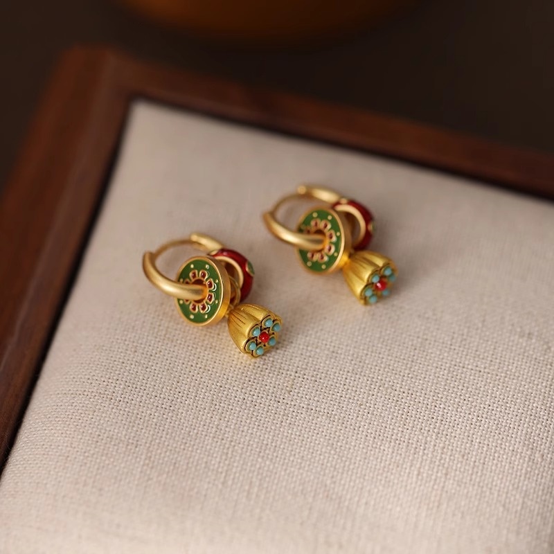 Chinese Style Ancient Design Earrings for Women - Niche Ear Studs and Pendants - Elegant Fashion Accessories Chinese Style Ancient Design Earrings for Women - Niche Ear Studs and Pendants - Elegant Fashion Accessories