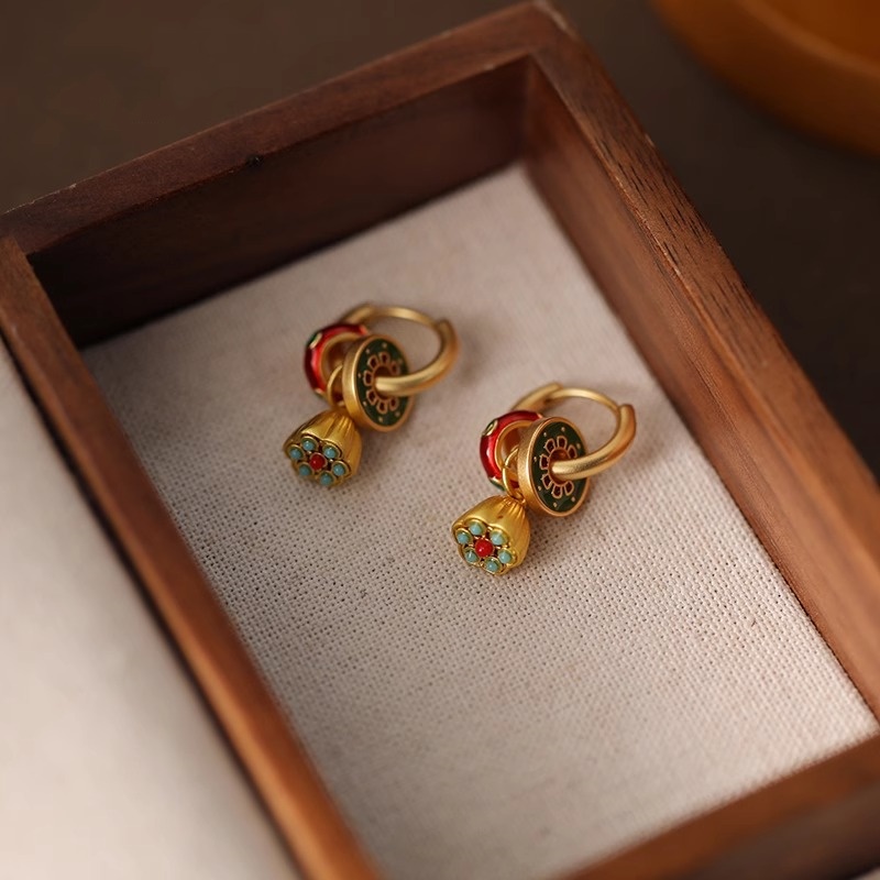 Chinese Style Ancient Design Earrings for Women - Niche Ear Studs and Pendants - Elegant Fashion Accessories Chinese Style Ancient Design Earrings for Women - Niche Ear Studs and Pendants - Elegant Fashion Accessories