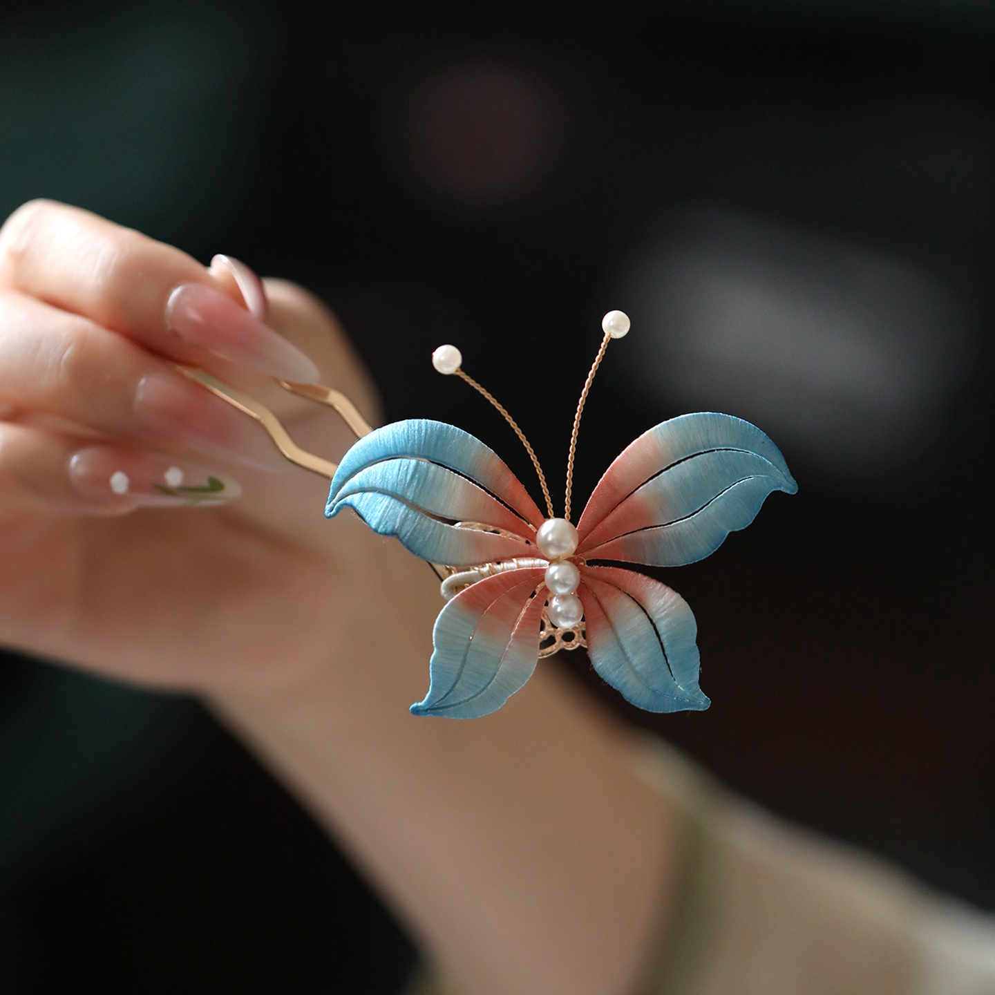 Chinese-Style Butterfly Flower Hairpin for Cheongsam, Super Fairy Side Bun Clip, Ancient National Wind Accessory for Girls