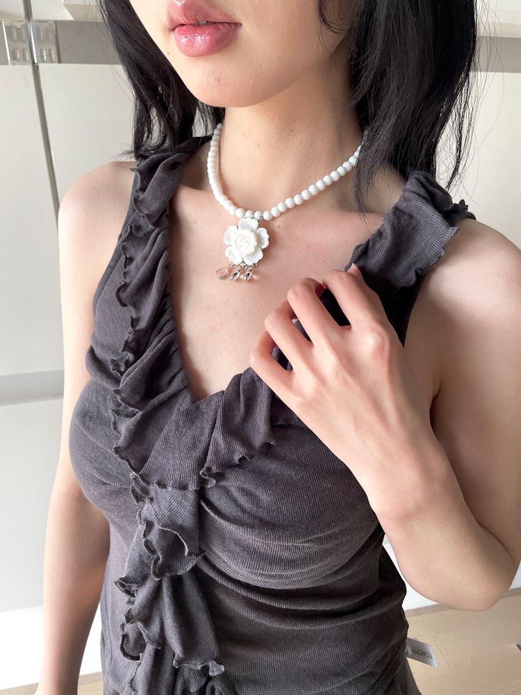 Chinese-Style Floral Shell Textured Natural Stone Necklace, Versatile Beaded Clavicle Chain for Elegant High-End Style Chinese-Style Floral Shell Textured Natural Stone Necklace, Versatile Beaded Clavicle Chain for Elegant High-End Style