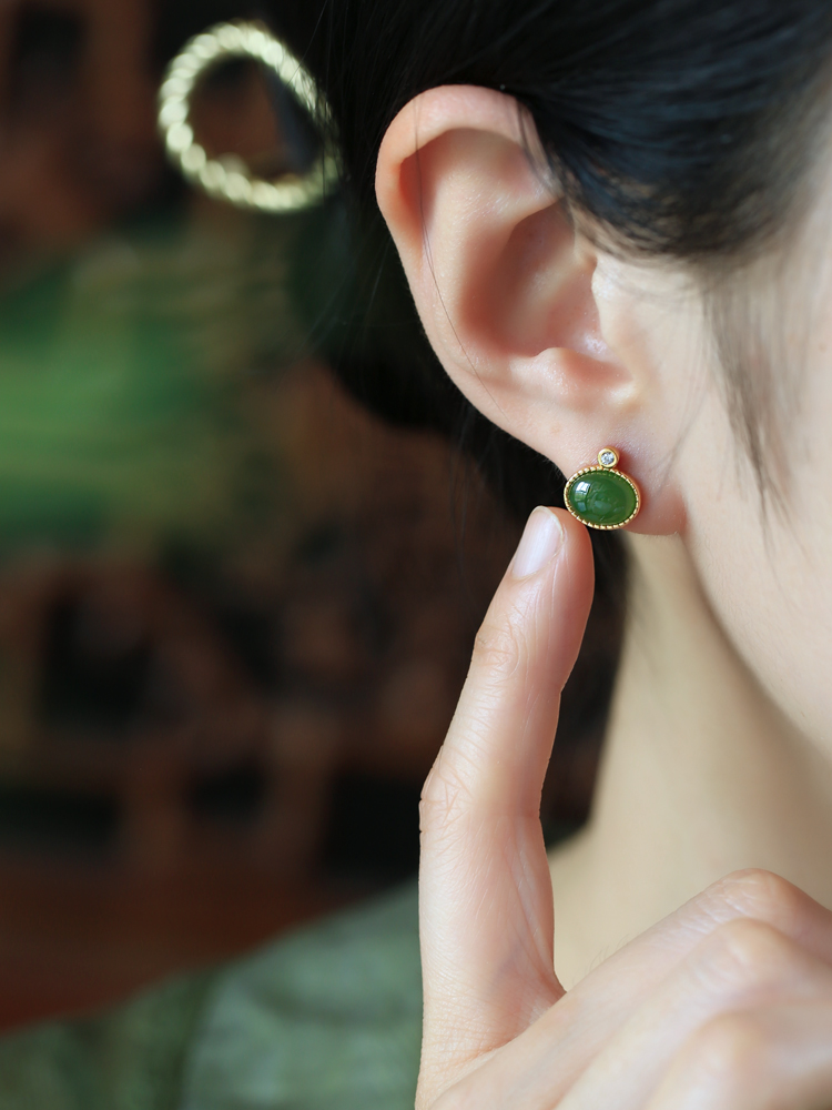 Chinese Style Hetian Jade Green Pure Silver Earrings for Women - Summer National Wind Gold-Inlaid Bright Green Jewelry Chinese Style Hetian Jade Green Pure Silver Earrings for Women - Summer National Wind Gold-Inlaid Bright Green Jewelry