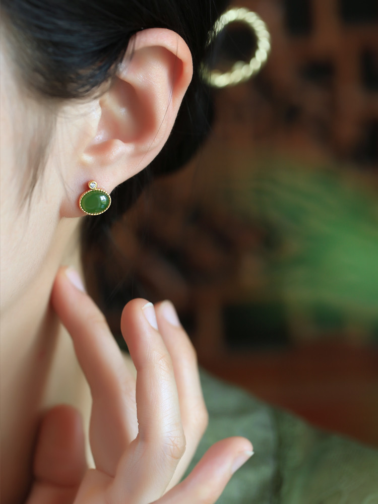 Chinese Style Hetian Jade Green Pure Silver Earrings for Women - Summer National Wind Gold-Inlaid Bright Green Jewelry Chinese Style Hetian Jade Green Pure Silver Earrings for Women - Summer National Wind Gold-Inlaid Bright Green Jewelry