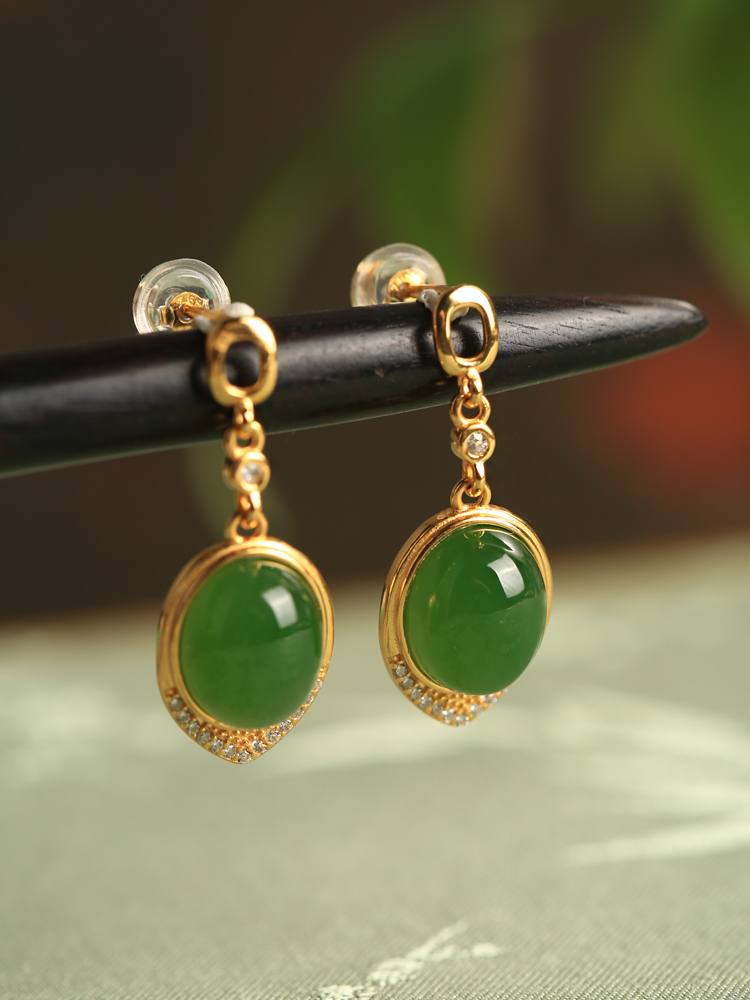 Chinese Style Jade Green Water Drop Earrings - 18K Gold-Plated Silver, High-End Light Luxury Drop Earrings for Women Chinese Style Jade Green Water Drop Earrings - 18K Gold-Plated Silver, High-End Light Luxury Drop Earrings for Women