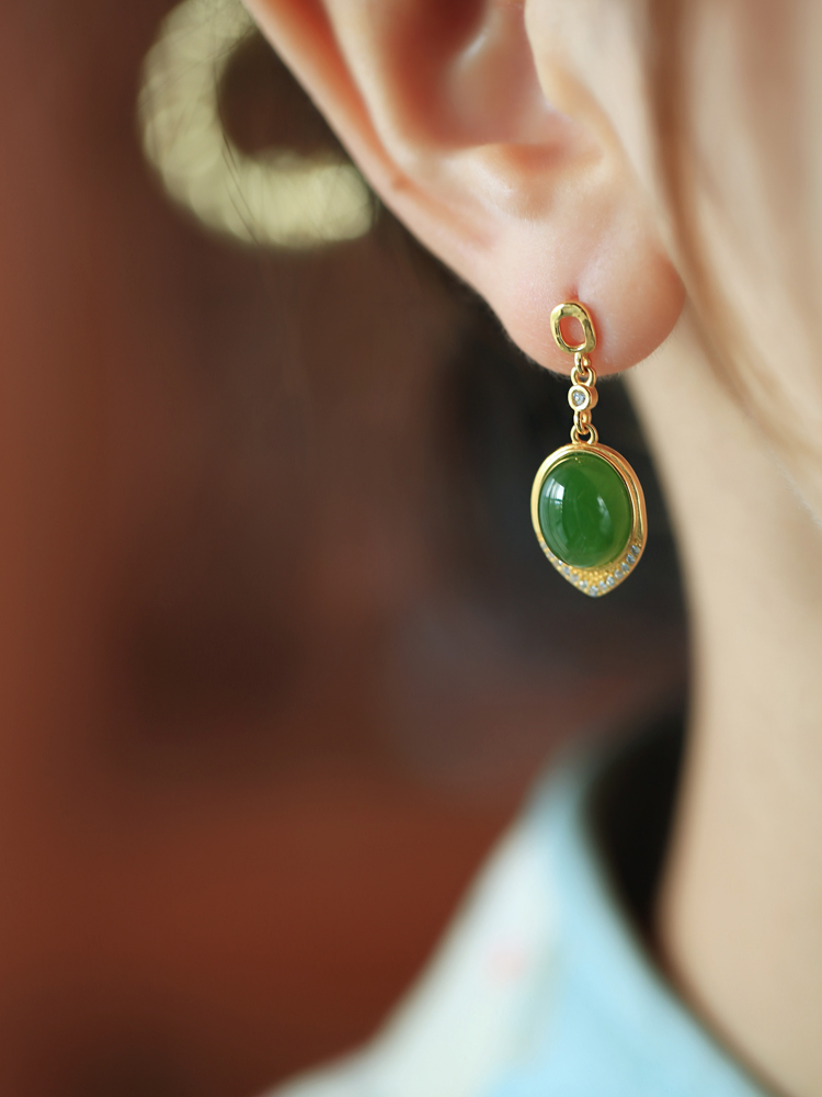 Chinese Style Jade Green Water Drop Earrings - 18K Gold-Plated Silver, High-End Light Luxury Drop Earrings for Women Chinese Style Jade Green Water Drop Earrings - 18K Gold-Plated Silver, High-End Light Luxury Drop Earrings for Women