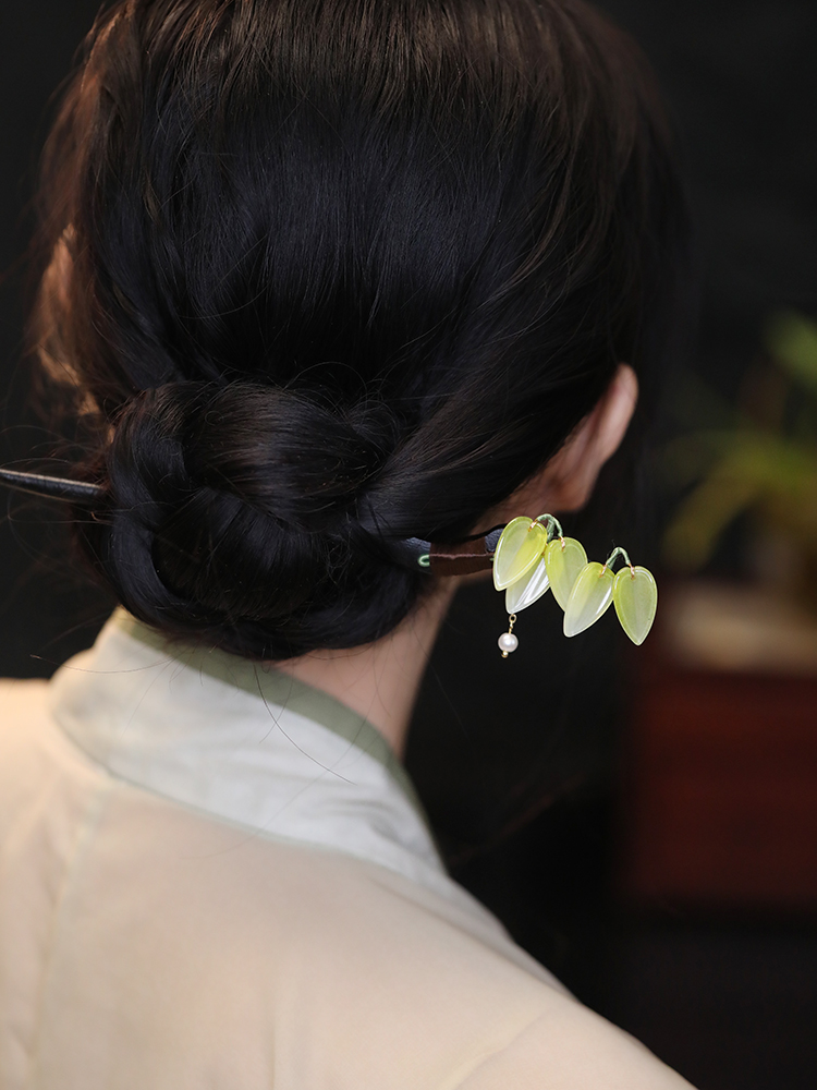 Chinese-Style Minimalist Bamboo Leaf Hairpin for Qipao & Hanfu - Versatile Ancient Design Hair Accessory Chinese-Style Minimalist Bamboo Leaf Hairpin for Qipao & Hanfu - Versatile Ancient Design Hair Accessory