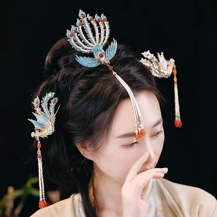Chinese-Style Phoenix Hairpin, High-End Xiuhua Headpiece for Weddings, Step-Shake Bun Hair Accessory, Ancient Hanfu Design