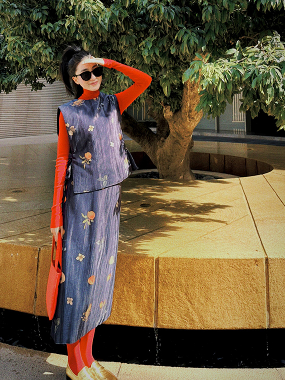 Chinese-Style Pleated Satin Vest & Horse Face Skirt Set for Women – Spring/Fall Fashion, Elegant and Trendy 90s Inspired Outfit Chinese-Style Pleated Satin Vest & Horse Face Skirt Set for Women – Spring/Fall Fashion, Elegant and Trendy 90s Inspired Outfit