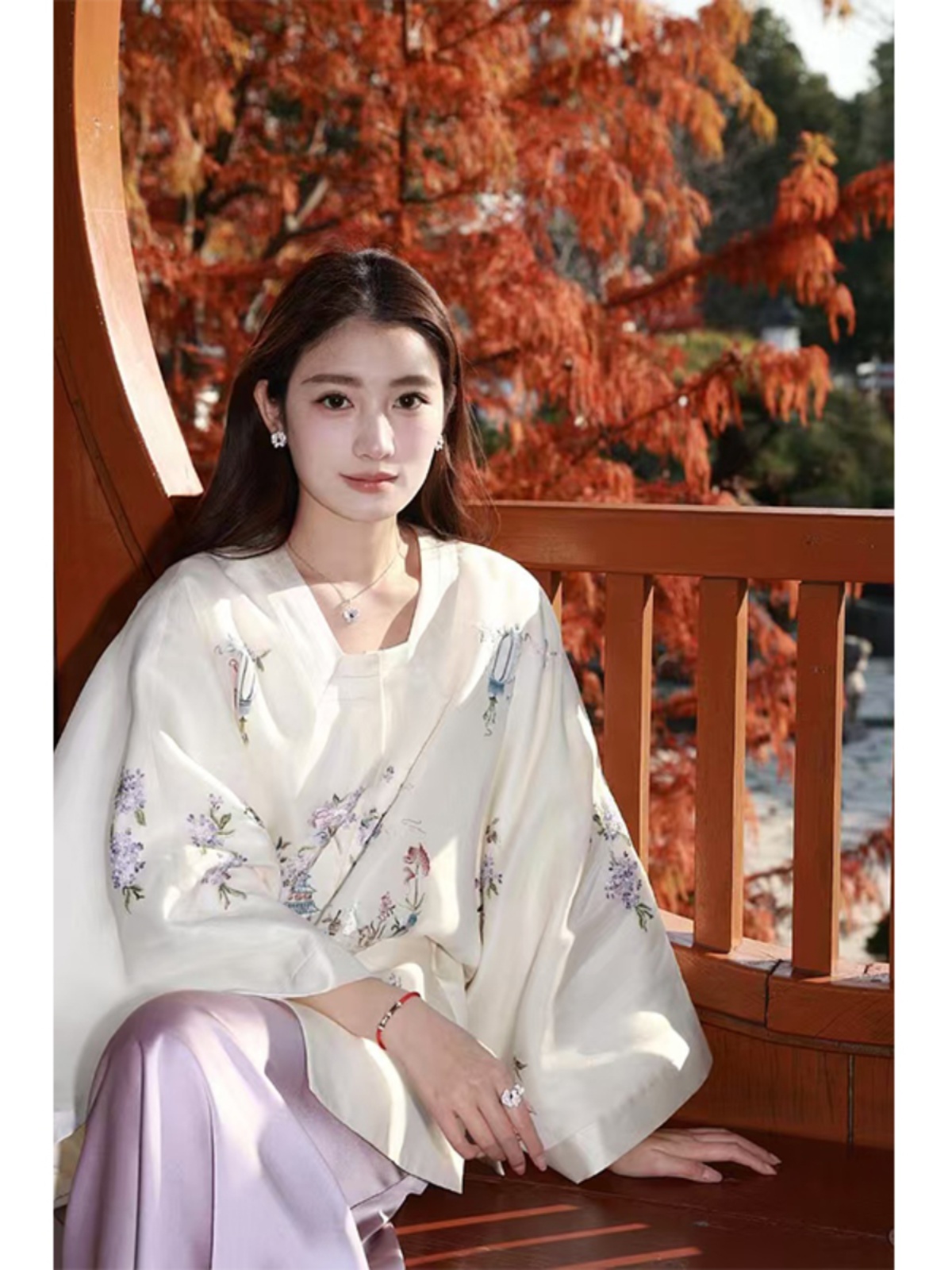 Chinese-Style Printed Jacket for Women - Unique Age-Reducing Design, White National Wind Shirt, Trendy Fashion Top Chinese-Style Printed Jacket for Women - Unique Age-Reducing Design, White National Wind Shirt, Trendy Fashion Top