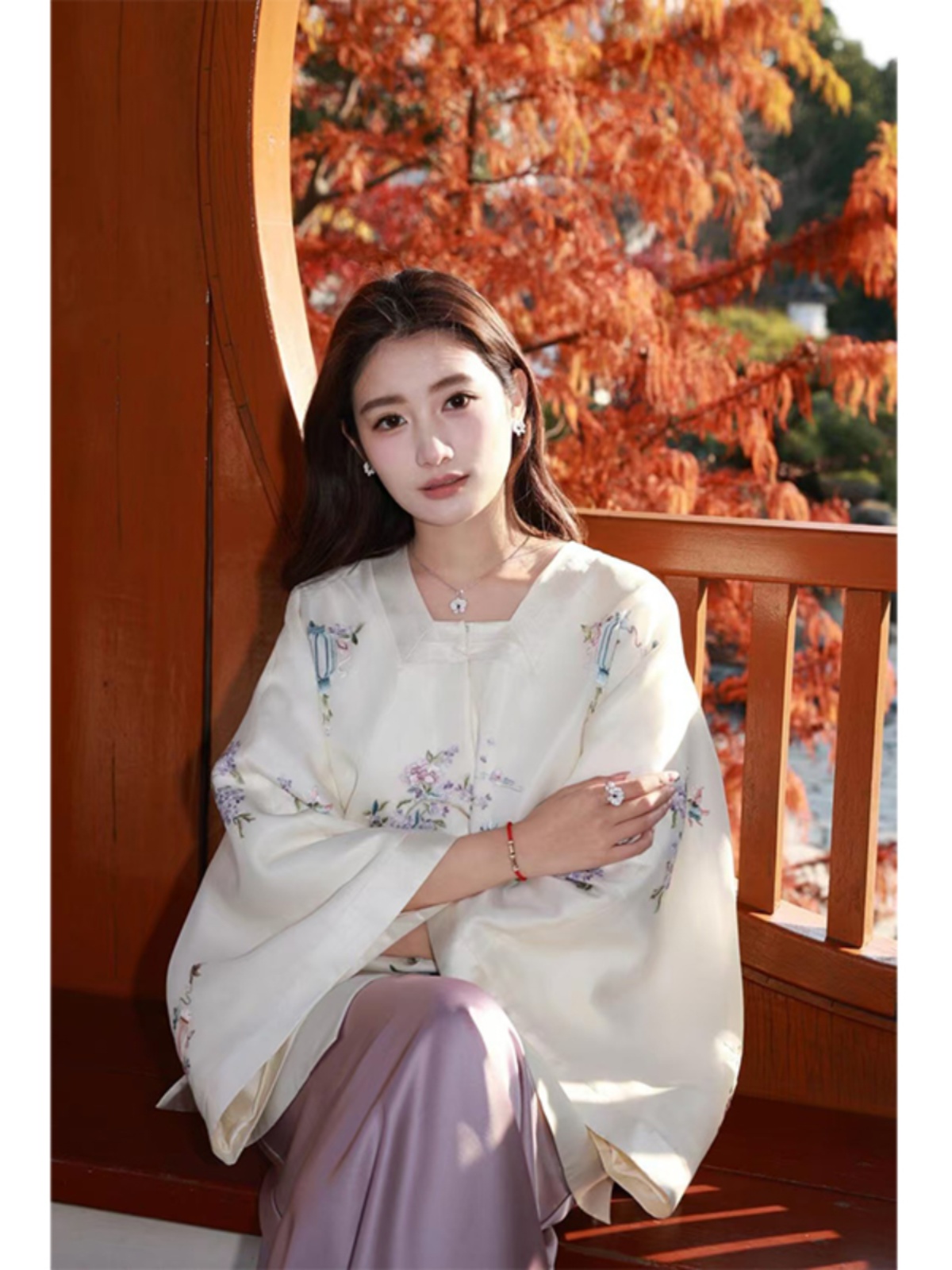 Chinese-Style Printed Jacket for Women - Unique Age-Reducing Design, White National Wind Shirt, Trendy Fashion Top