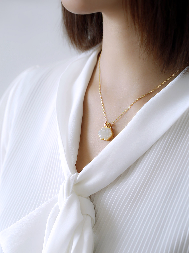 Chinese Style Pure Silver Hetian Jade Ruyi Cloud Longevity Lock Pendant Necklace with Gold Inlay - Light Luxury Women's Jewelry Chinese Style Pure Silver Hetian Jade Ruyi Cloud Longevity Lock Pendant Necklace with Gold Inlay - Light Luxury Women's Jewelry