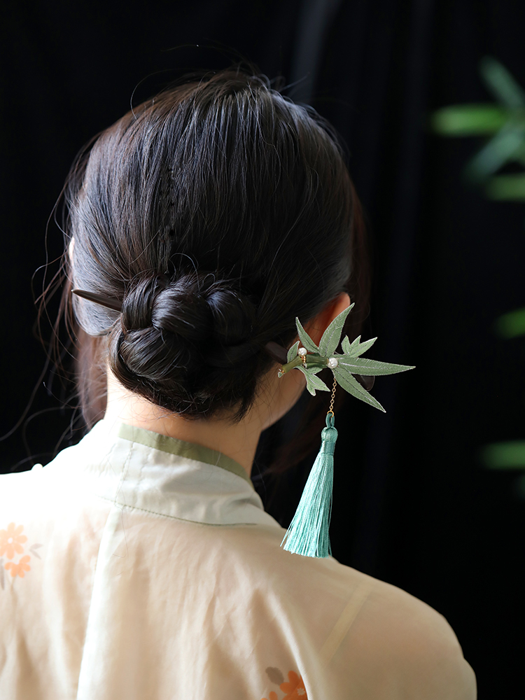 Chinese-Style Qipao Hairpin with Embroidered Bamboo Leaves, Flowing Tassel, Hanfu Accessory, National Style Hair Accessory Chinese-Style Qipao Hairpin with Embroidered Bamboo Leaves, Flowing Tassel, Hanfu Accessory, National Style Hair Accessory