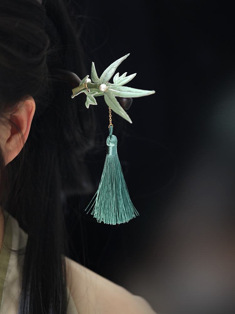 Chinese-Style Qipao Hairpin with Embroidered Bamboo Leaves, Flowing Tassel, Hanfu Accessory, National Style Hair Accessory Chinese-Style Qipao Hairpin with Embroidered Bamboo Leaves, Flowing Tassel, Hanfu Accessory, National Style Hair Accessory