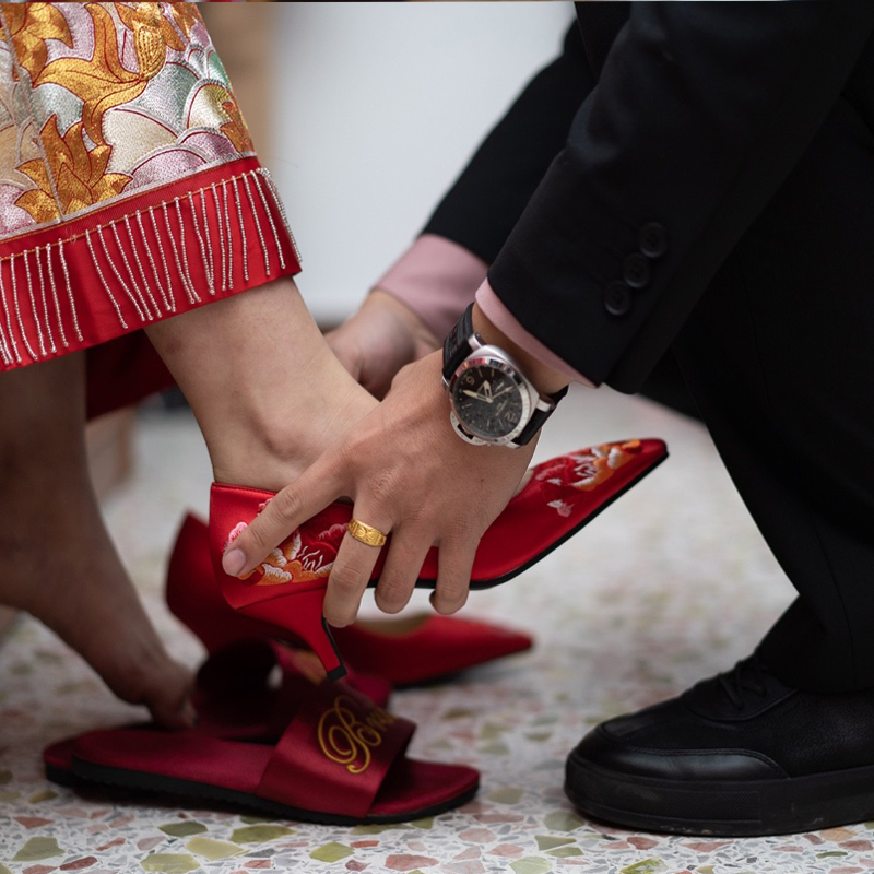 Chinese Style Red Satin Embroidered High Heels - Comfortable Dual-Purpose Wedding Shoes for Brides - Vintage Xiuhe Design Chinese Style Red Satin Embroidered High Heels - Comfortable Dual-Purpose Wedding Shoes for Brides - Vintage Xiuhe Design