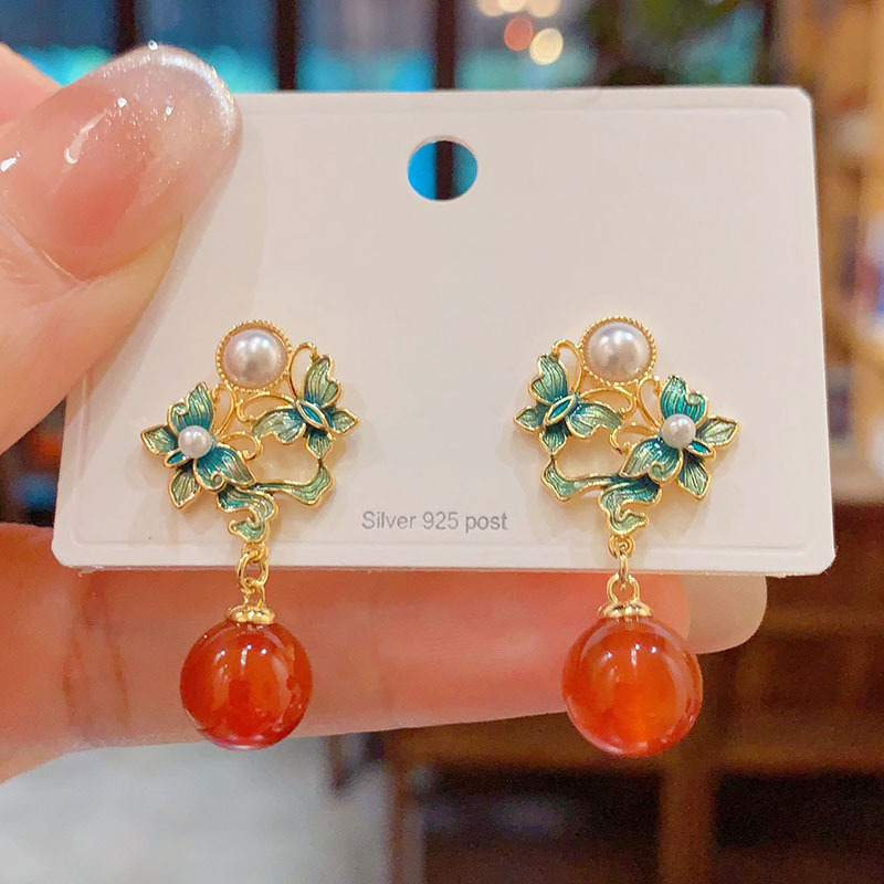 Chinese-Style Traditional Dripping Oil Butterfly Stud Earrings for Women - Elegant Palace Style Drop Earrings, High-End Ear Accessories Chinese-Style Traditional Dripping Oil Butterfly Stud Earrings for Women - Elegant Palace Style Drop Earrings, High-End Ear Accessories