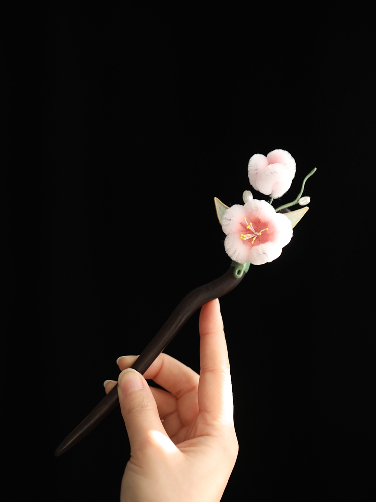 Chinese-Style Velvet Flower Hairpin in Powder Pink for Girls - Ancient Hanfu Updo Accessory, Black Sandalwood Detail, Autumn Winter Fashion Chinese-Style Velvet Flower Hairpin in Powder Pink for Girls - Ancient Hanfu Updo Accessory, Black Sandalwood Detail, Autumn Winter Fashion