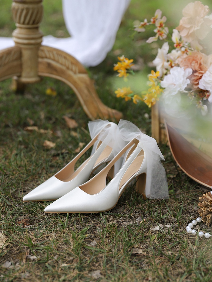 Chunky Heel Bridal Gown Wedding Shoes in French Satin with Bow Design - Comfortable High-End Style for Everyday Wear Chunky Heel Bridal Gown Wedding Shoes in French Satin with Bow Design - Comfortable High-End Style for Everyday Wear