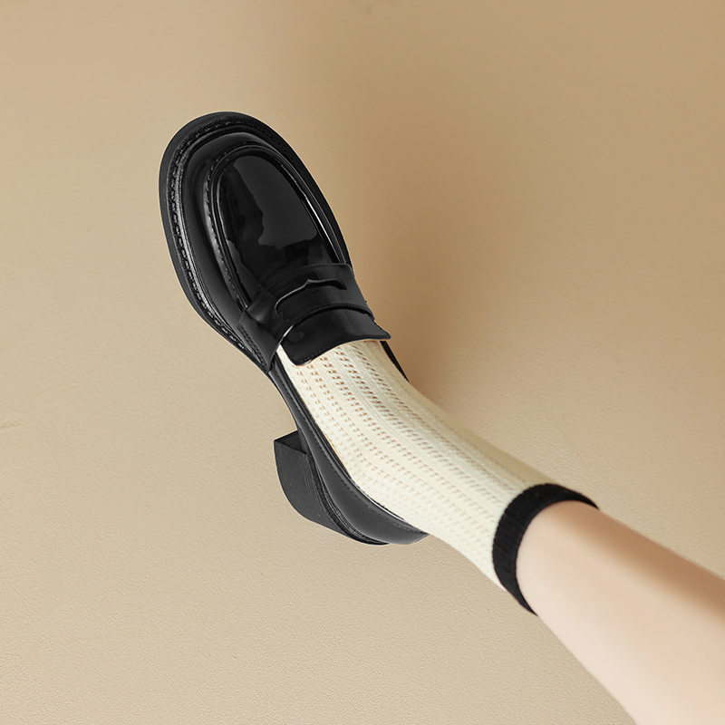 Chunky Heel British Style Thick-Soled Leather Loafers for Women, Mid-Heel Patent Flats in Size 40-43, Trendy Fashion Footwear Chunky Heel British Style Thick-Soled Leather Loafers for Women, Mid-Heel Patent Flats in Size 40-43, Trendy Fashion Footwear