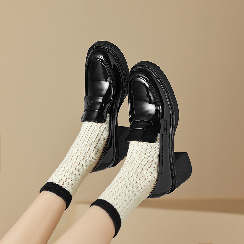 Chunky Heel British Style Thick-Soled Leather Loafers for Women, Mid-Heel Patent Flats in Size 40-43, Trendy Fashion Footwear Chunky Heel British Style Thick-Soled Leather Loafers for Women, Mid-Heel Patent Flats in Size 40-43, Trendy Fashion Footwear