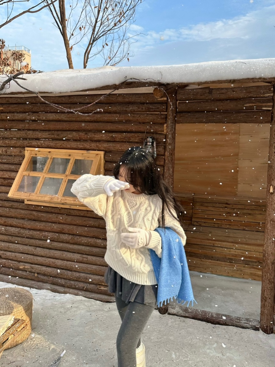 Chunky Knit Sweater for Women | 40% Wool 10% Cashmere | Casual Holiday Style | Cozy Winter Fashion Chunky Knit Sweater for Women | 40% Wool 10% Cashmere | Casual Holiday Style | Cozy Winter Fashion