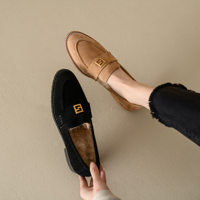 Classic Black Sheepskin Flat Loafers for Women - Square Toe Deep Mouth Design, Perfect for Autumn and Winter Wear Classic Black Sheepskin Flat Loafers for Women - Square Toe Deep Mouth Design, Perfect for Autumn and Winter Wear