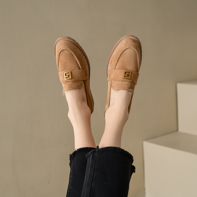 Classic Black Sheepskin Flat Loafers for Women - Square Toe Deep Mouth Design, Perfect for Autumn and Winter Wear Classic Black Sheepskin Flat Loafers for Women - Square Toe Deep Mouth Design, Perfect for Autumn and Winter Wear