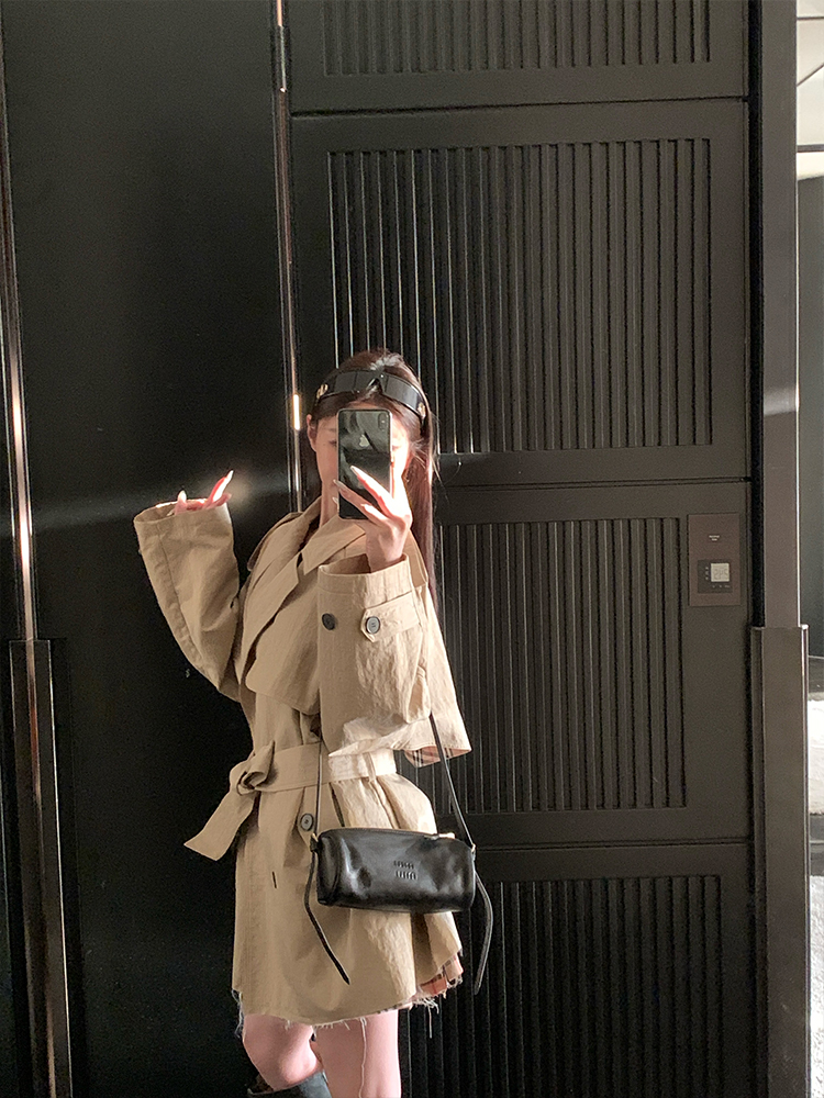 Classic Fit Double-Breasted Short Trench Coat for Women - Early Spring Fashion, Timeless Style, Versatile Outerwear Classic Fit Double-Breasted Short Trench Coat for Women - Early Spring Fashion, Timeless Style, Versatile Outerwear