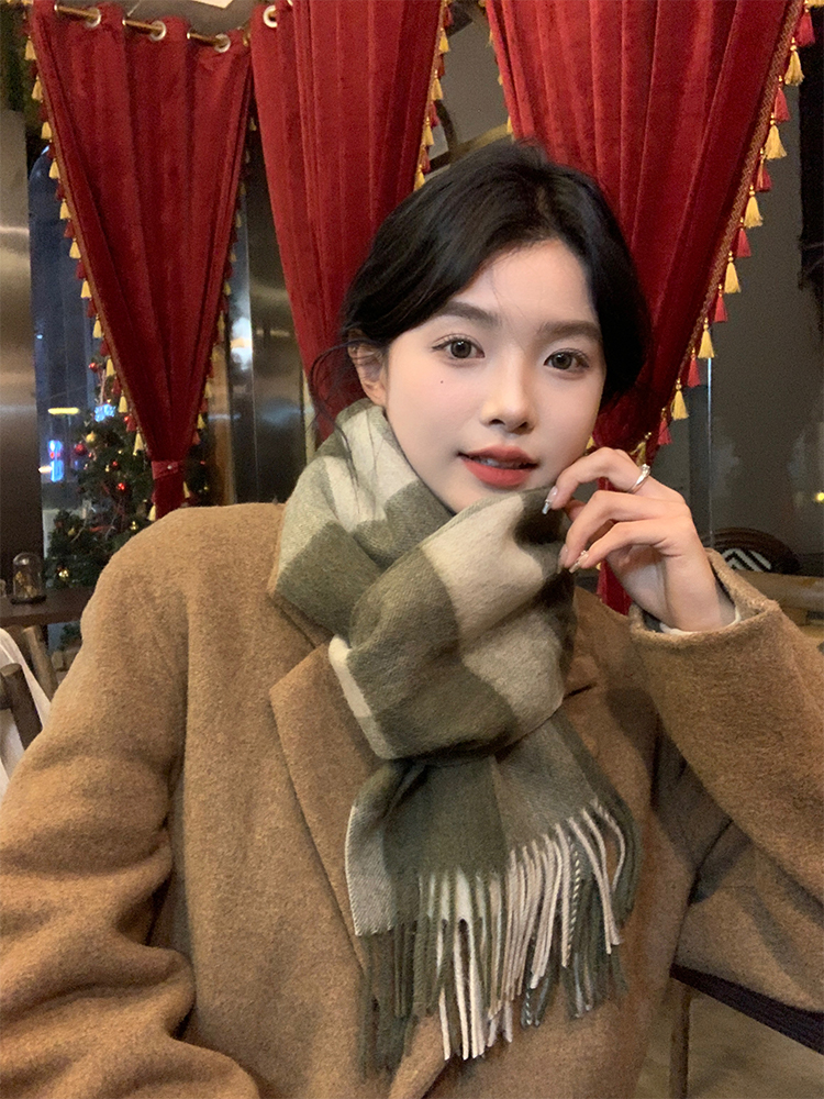 Classic Plaid Color-Blocking Warm Scarf - Versatile High-End Neck Gaiter for Autumn and Winter in Korean Style Classic Plaid Color-Blocking Warm Scarf - Versatile High-End Neck Gaiter for Autumn and Winter in Korean Style