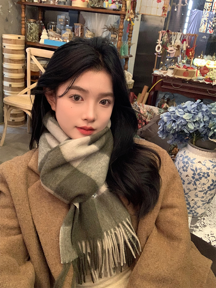 Classic Plaid Color-Blocking Warm Scarf - Versatile High-End Neck Gaiter for Autumn and Winter in Korean Style Classic Plaid Color-Blocking Warm Scarf - Versatile High-End Neck Gaiter for Autumn and Winter in Korean Style
