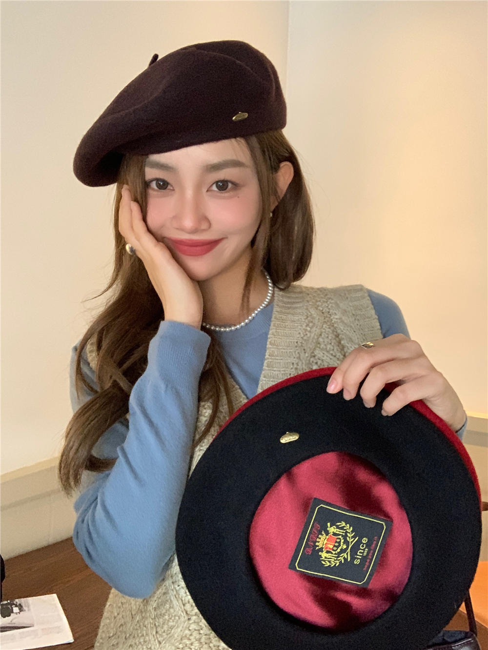 Classic Wool Beret Hat for Women - 14 Colors, Metal Buckle, Retro Artistic Fashion for Autumn and Winter Classic Wool Beret Hat for Women - 14 Colors, Metal Buckle, Retro Artistic Fashion for Autumn and Winter