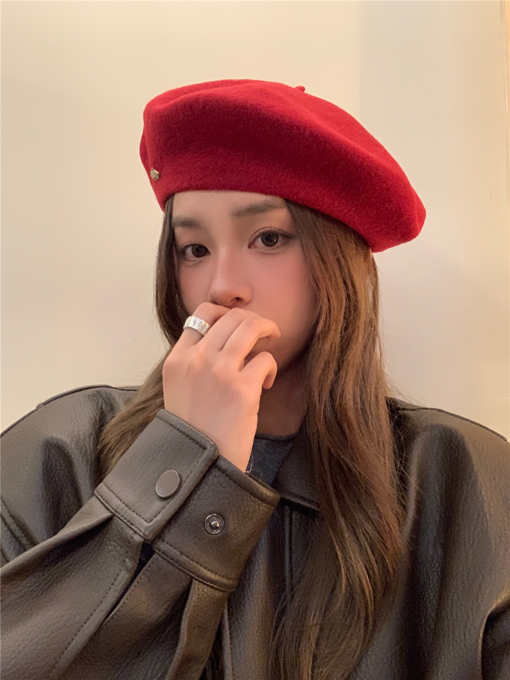 Classic Wool Beret Hat for Women - 14 Colors, Metal Buckle, Retro Artistic Fashion for Autumn and Winter Classic Wool Beret Hat for Women - 14 Colors, Metal Buckle, Retro Artistic Fashion for Autumn and Winter