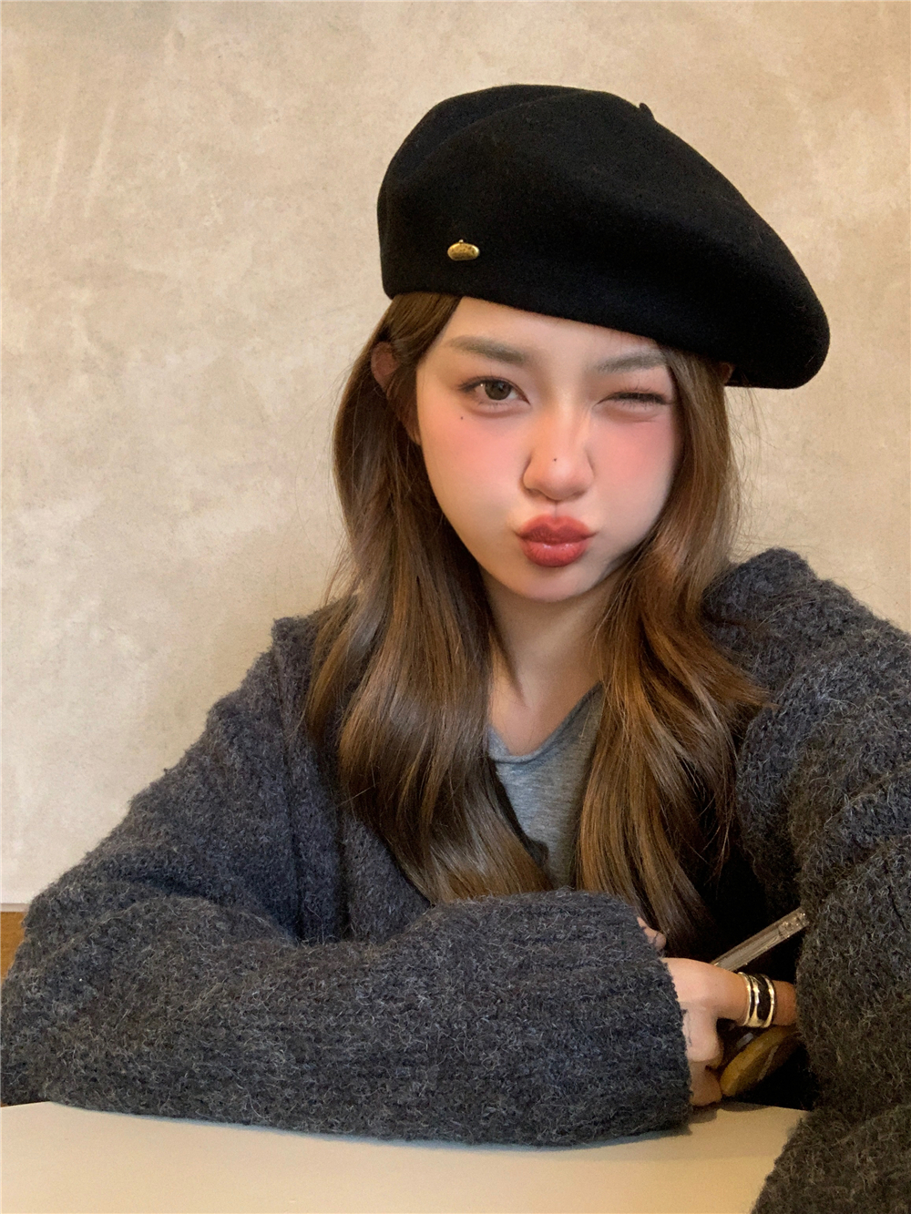 Classic Wool Beret Hat for Women - 14 Colors, Metal Buckle, Retro Artistic Fashion for Autumn and Winter Classic Wool Beret Hat for Women - 14 Colors, Metal Buckle, Retro Artistic Fashion for Autumn and Winter