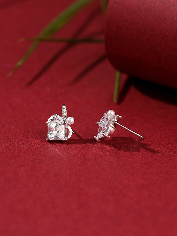 Classy 925 Sterling Silver Heart Diamond Stud Earrings with Pearl Accents for Women, Elegant Fashion Jewelry Classy 925 Sterling Silver Heart Diamond Stud Earrings with Pearl Accents for Women, Elegant Fashion Jewelry