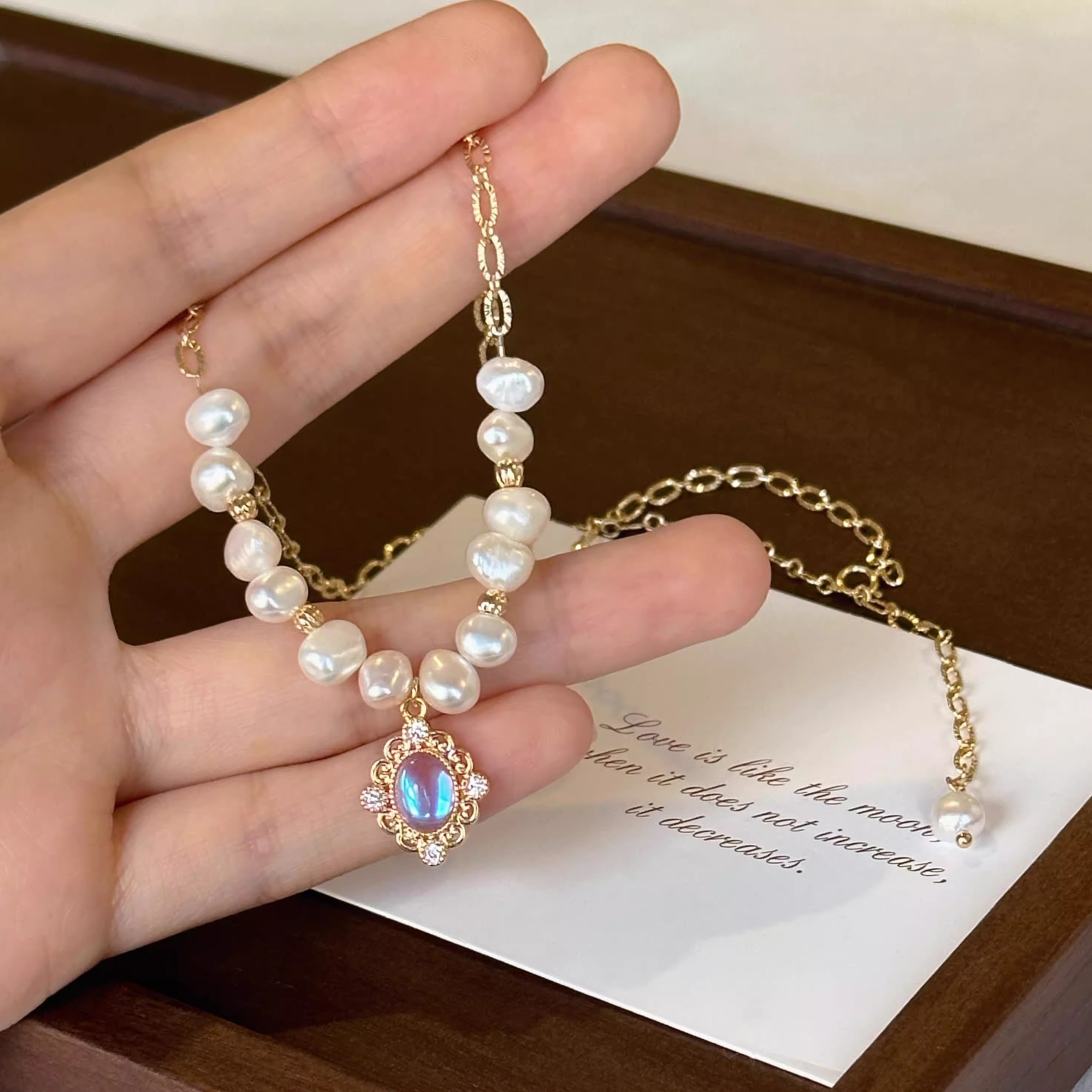 Classy Baroque Pearl Necklace for Women - High-End Light Luxury Clavicle Chain, Elegant French Designer Style Jewelry