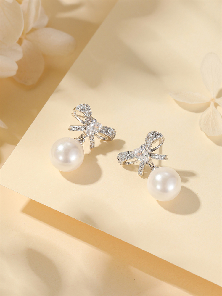 Classy Bow Pearl Earrings for Women, High-End Silver Accessories, Elegant Design for Formal and Casual Wear Classy Bow Pearl Earrings for Women, High-End Silver Accessories, Elegant Design for Formal and Casual Wear