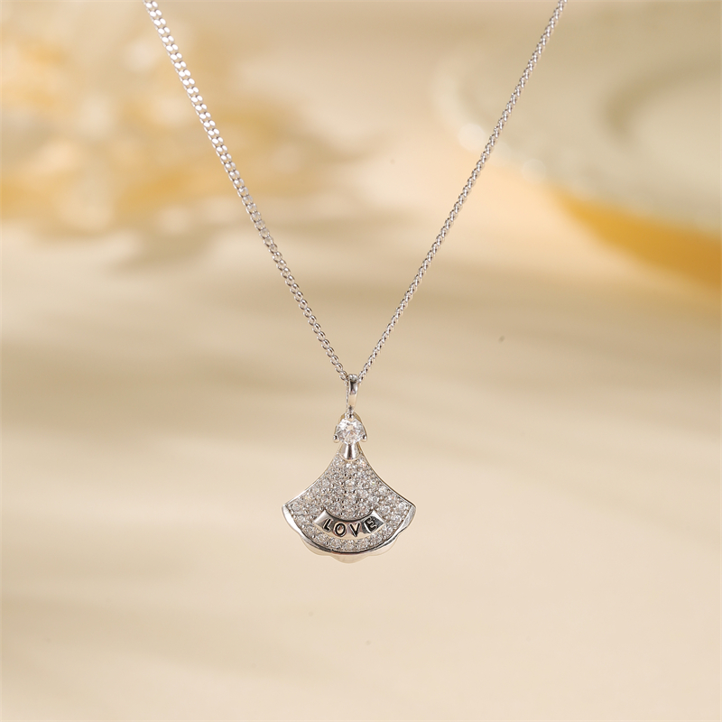 Classy Diamond-Inlaid Fan-Shaped Necklace for Women, Blue and White Porcelain, High-End Silver Chain, Elegant Fashion Accessory