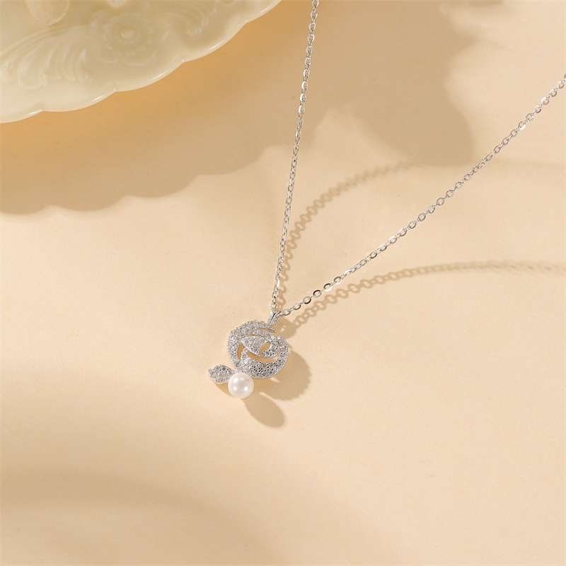 Classy Diamond Rose Pearl Necklace for Women, Blue and White Porcelain, Elegant Pure Silver Clavicle Chain, Chic Jewelry Accessory
