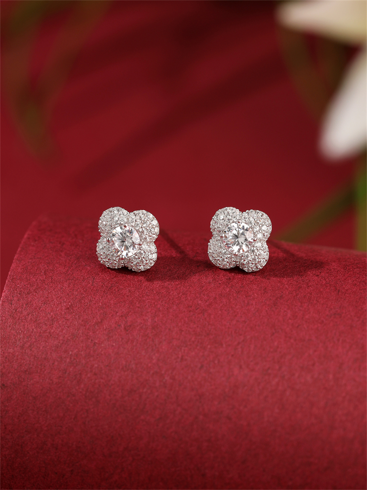Classy Four-Leaf Clover Silver Earrings for Women - Sparkly Diamond-Studded Ear Studs, Versatile Fashion Accessories Classy Four-Leaf Clover Silver Earrings for Women - Sparkly Diamond-Studded Ear Studs, Versatile Fashion Accessories