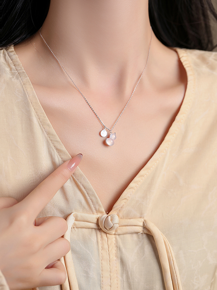 Classy Jade Gourd Pure Silver Necklace with Blue and White Porcelain Pendant - Chinese Style Women's Clavicle Chain Classy Jade Gourd Pure Silver Necklace with Blue and White Porcelain Pendant - Chinese Style Women's Clavicle Chain