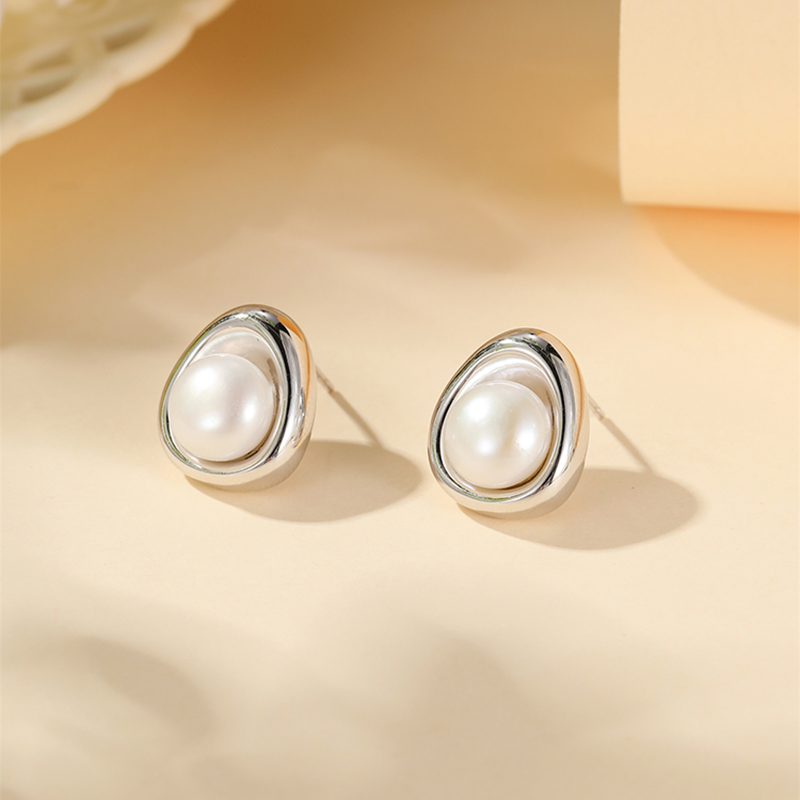 Classy Natural Freshwater Pearl Earrings for Women - Minimalist High-End Pure Silver Ear Accessories