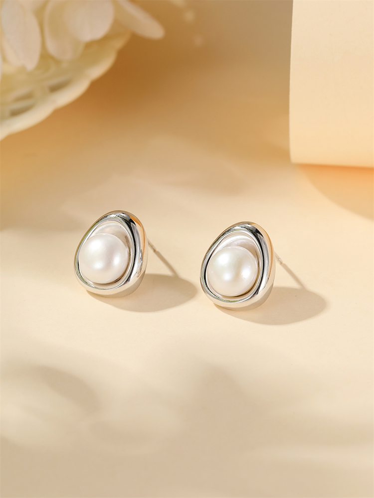 Classy Natural Freshwater Pearl Earrings for Women - Minimalist High-End Pure Silver Ear Accessories Classy Natural Freshwater Pearl Earrings for Women - Minimalist High-End Pure Silver Ear Accessories
