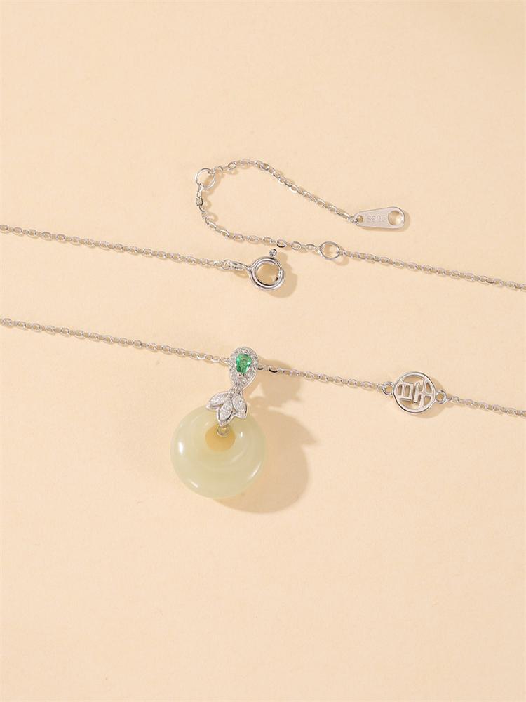 Classy Pi Xiu Pendant Necklace for Women, Hetian Jade & 925 Silver Chain, High-End Jewelry, Elegant Accessory for Special Occasions Classy Pi Xiu Pendant Necklace for Women, Hetian Jade & 925 Silver Chain, High-End Jewelry, Elegant Accessory for Special Occasions