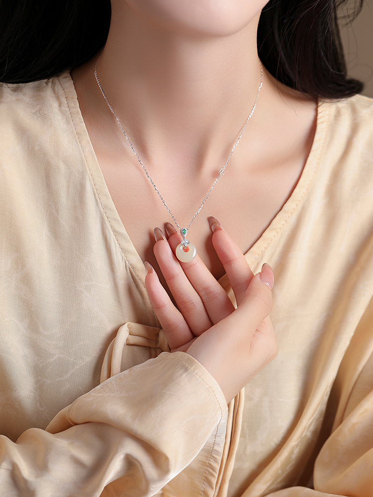 Classy Pi Xiu Pendant Necklace for Women, Hetian Jade & 925 Silver Chain, High-End Jewelry, Elegant Accessory for Special Occasions Classy Pi Xiu Pendant Necklace for Women, Hetian Jade & 925 Silver Chain, High-End Jewelry, Elegant Accessory for Special Occasions